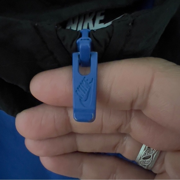 Nike XL windbreaker jacket - Picture 4 of 12